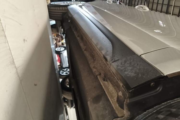 Used Audi Q5 2016 40 TFSI Comfort Model Right Side Sill
