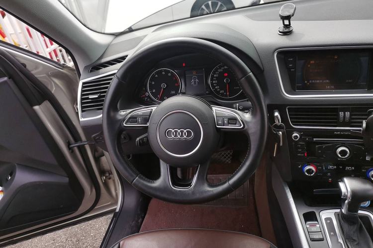 Used Audi Q5 2016 40 TFSI Technology Edition Steering Wheel