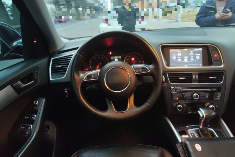 Used Audi Q5 2016 40 TFSI Comfort Model