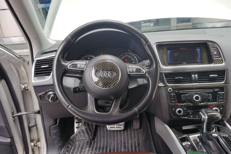 Used Audi Q5 2016 40 TFSI Technology Edition Steering Wheel