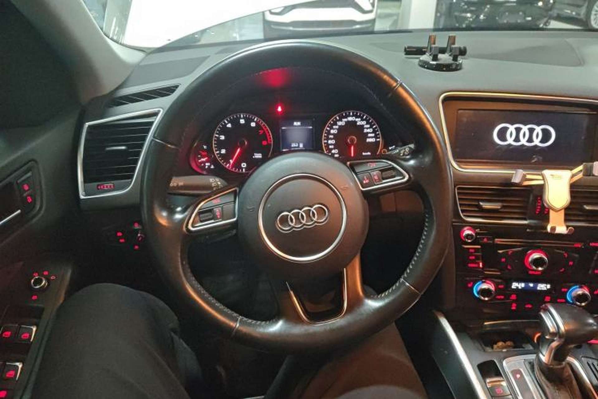 Used Audi Q5 2016 40 TFSI Technology Edition Steering Wheel