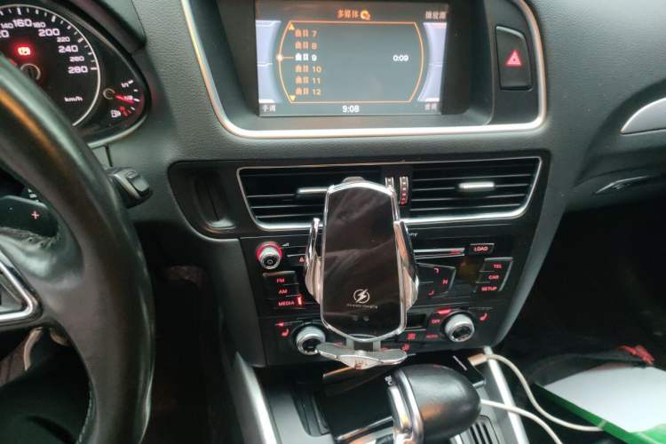 Used Audi Q5 2017 Plus 40 TFSI Technology Model Audio And AC Panel