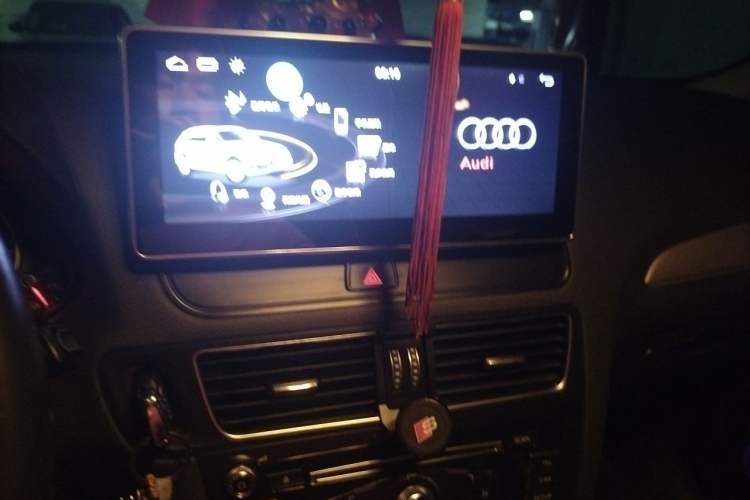 Used Audi Q5 2017 Plus 40 TFSI Ambition Model Audio And AC Panel