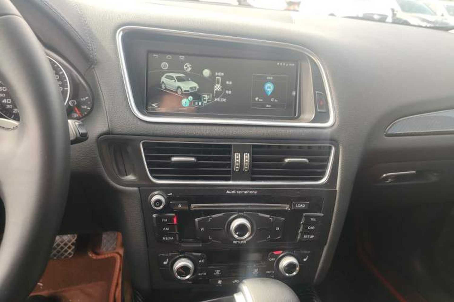 Used Audi Q5 2017 40 TFSI Technology Edition Audio And AC Panel