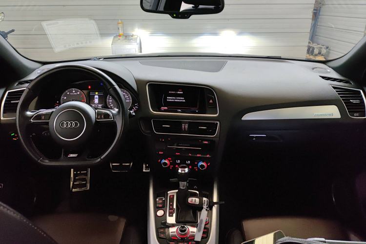 Used Audi Q5 2017 SQ5 3.0 TFSI quattro Center Console
