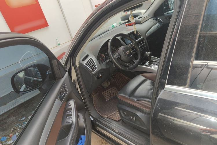 Used Audi Q5 2017 Plus 40 TFSI Technology Model Driver Seat
