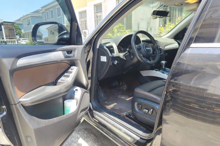 Used Audi Q5 2017 Plus 40 TFSI Technology Model Driver Seat