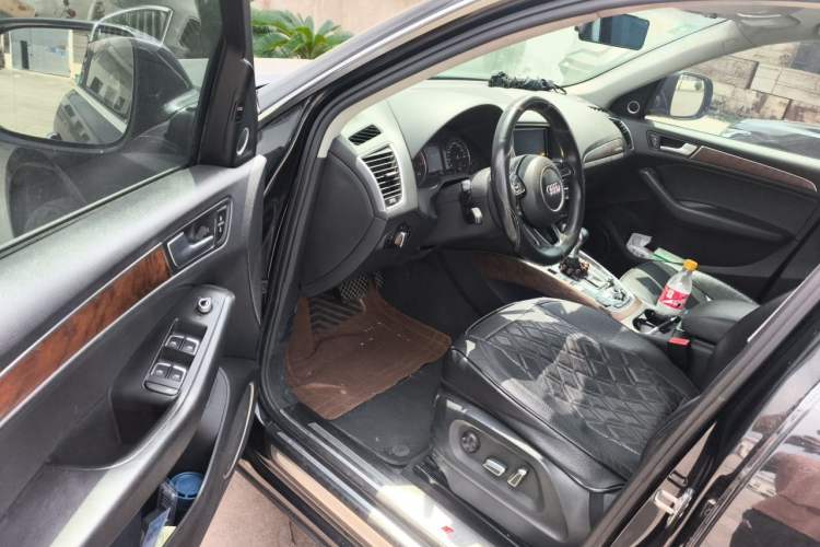 Used Audi Q5 2017 40 TFSI Comfort Model Driver Seat