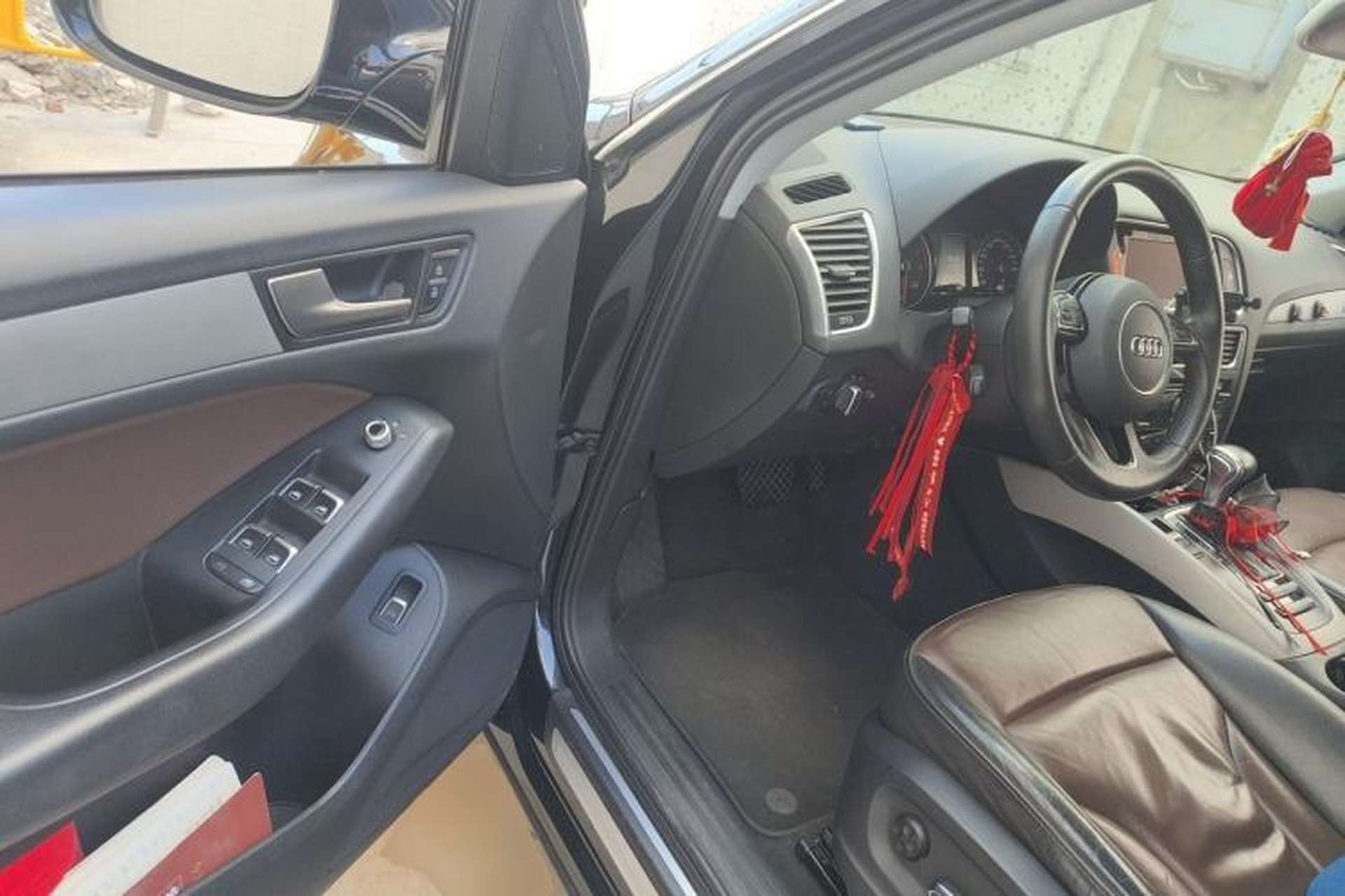 Used Audi Q5 2017 Plus 40 TFSI Ambition Model Driver Seat