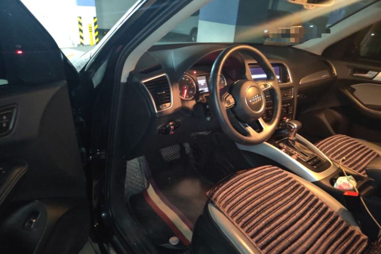 Used Audi Q5 2017 Plus 40 TFSI Technology Model Driver Seat
