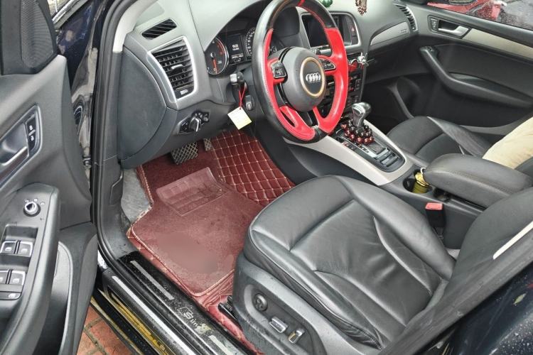 Used Audi Q5 2017 40 TFSI Ambition Edition Driver Seat