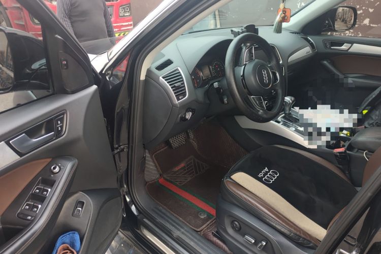 Used Audi Q5 2017 Plus 40 TFSI Technology Model Driver Seat