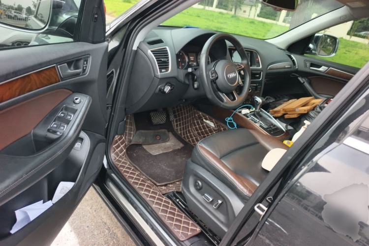 Used Audi Q5 2017 Plus 40 TFSI Technology Model Driver Seat