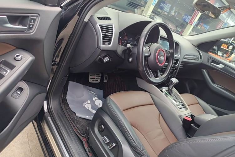 Used Audi Q5 2017 40 TFSI Ambition Edition Driver Seat