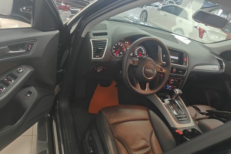 Used Audi Q5 2017 40 TFSI Ambition Edition Driver Seat