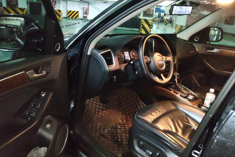 Used Audi Q5 2017 40 TFSI Comfort Model Driver Seat