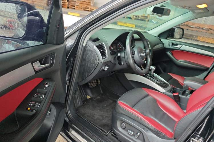 Used Audi Q5 2017 Plus 40 TFSI Technology Model Driver Seat