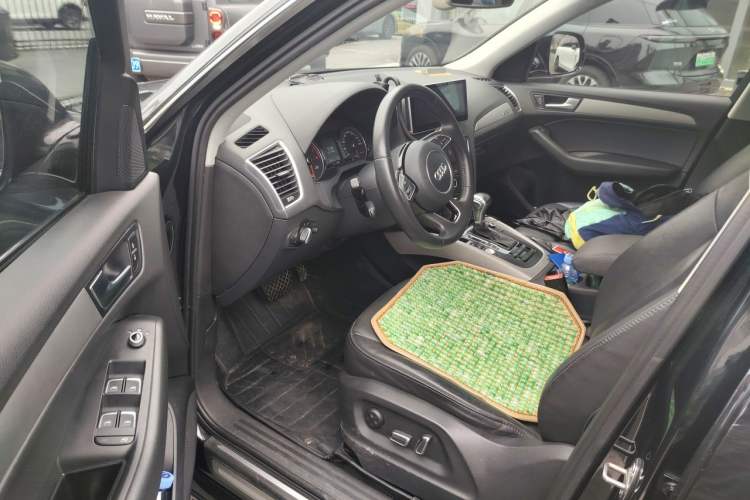 Used Audi Q5 2017 Plus 40 TFSI Technology Model Driver Seat