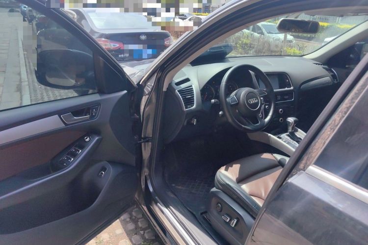 Used Audi Q5 2017 Plus 40 TFSI Ambition Model Driver Seat