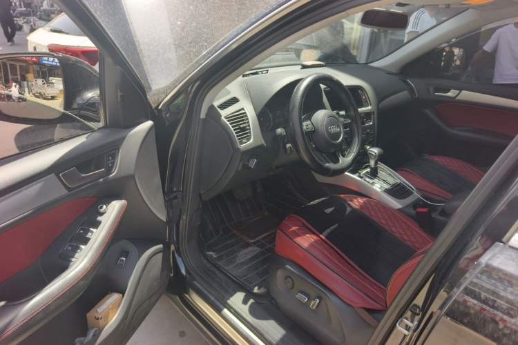 Used Audi Q5 2017 Plus 40 TFSI Technology Model Driver Seat