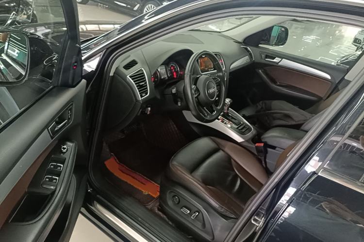 Used Audi Q5 2017 Plus 40 TFSI Technology Model Driver Seat