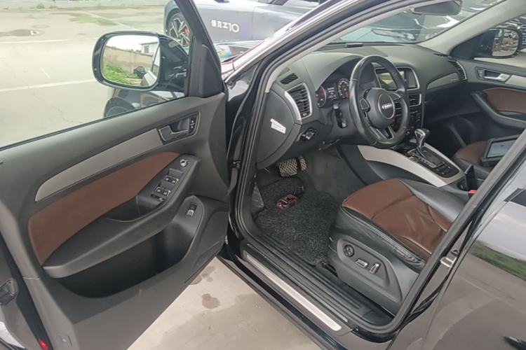Used Audi Q5 2017 40 TFSI Ambition Edition Driver Seat