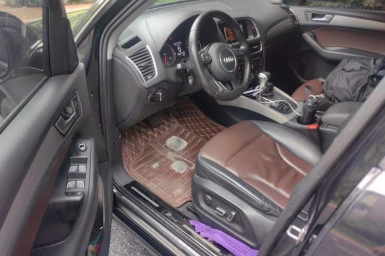 Used Audi Q5 2017 40 TFSI Ambition Edition Driver Seat