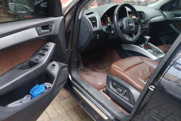 Used Audi Q5 2017 40 TFSI Technology Edition Driver Seat
