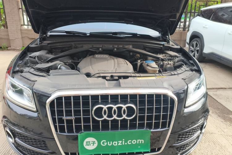 Used Audi Q5 2017 Plus 40 TFSI Technology Model Engine Bay