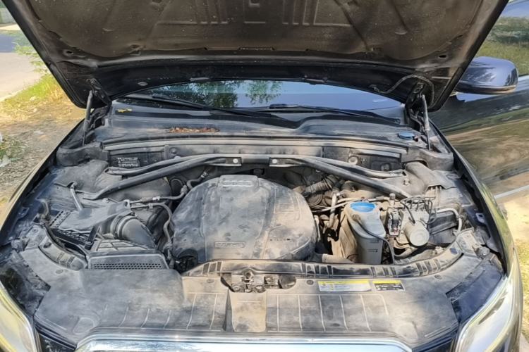 Used Audi Q5 2017 Plus 40 TFSI Technology Model Engine Bay