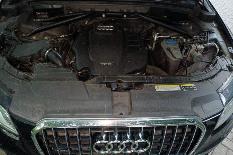 Used Audi Q5 2017 40 TFSI Technology Edition Engine Bay
