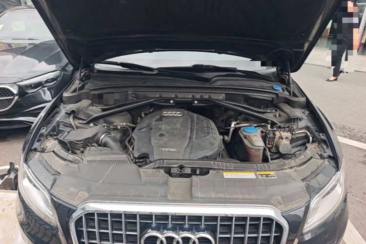 Used Audi Q5 2017 40 TFSI Ambition Edition Engine Bay