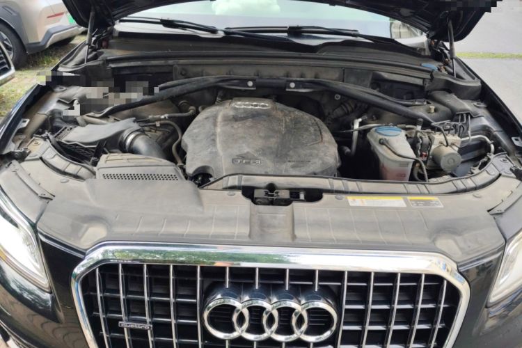 Used Audi Q5 2017 Plus 40 TFSI Ambition Model Engine Bay