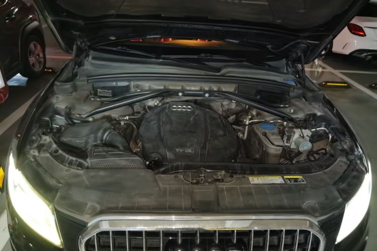 Used Audi Q5 2017 Plus 40 TFSI Technology Model Engine Bay