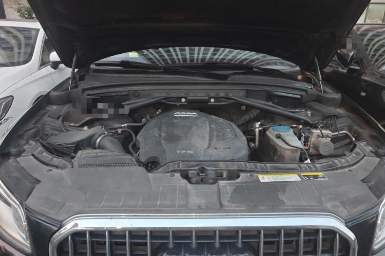Used Audi Q5 2017 Plus 40 TFSI Ambition Model Engine Bay