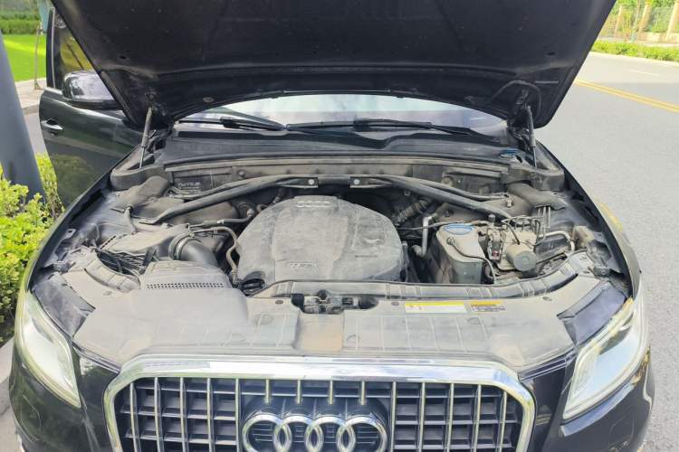 Used Audi Q5 2017 Plus 40 TFSI Technology Model Engine Bay