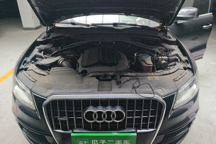 Used Audi Q5 2017 Plus 40 TFSI Ambition Model Engine Bay