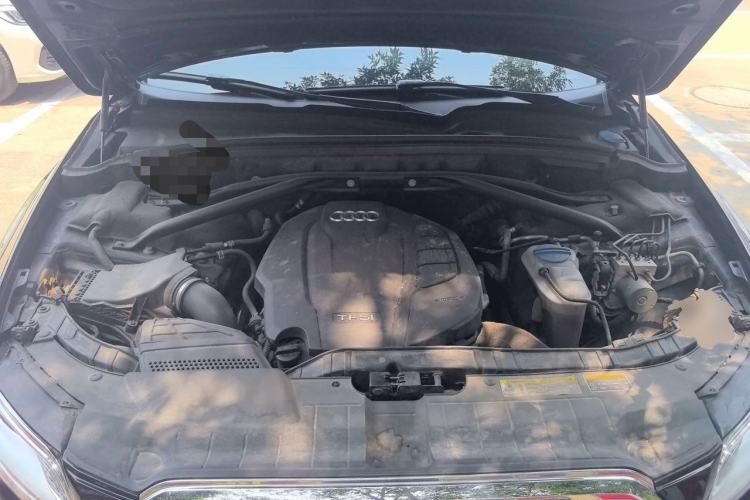 Used Audi Q5 2017 40 TFSI Comfort Model Engine Bay