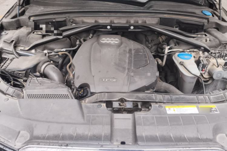 Used Audi Q5 2017 Plus 40 TFSI Ambition Model Engine Bay