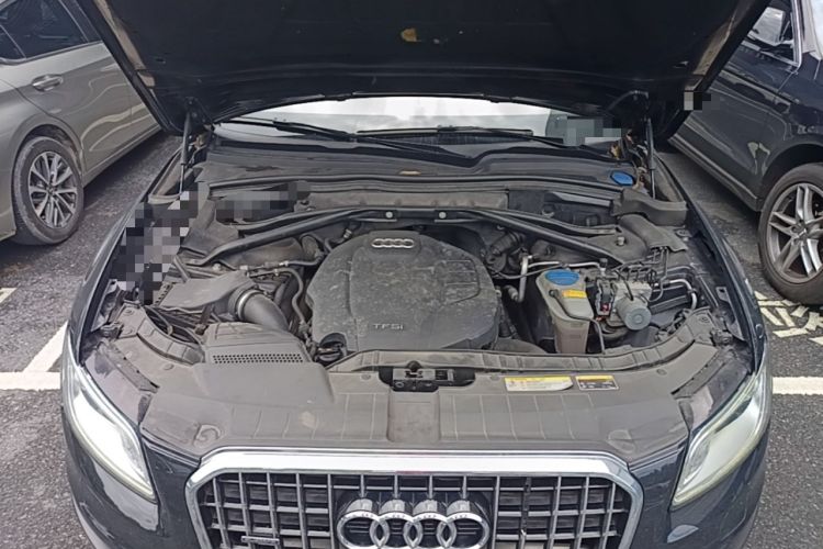 Used Audi Q5 2017 40 TFSI Comfort Model Engine Bay