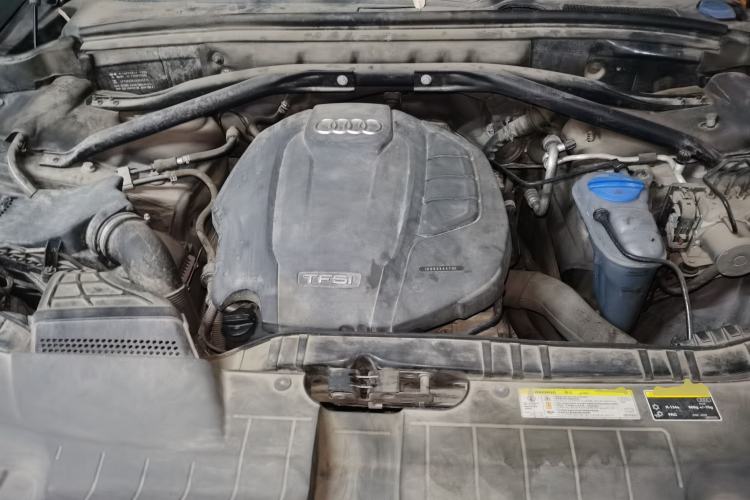 Used Audi Q5 2017 Plus 40 TFSI Ambition Model Engine Bay