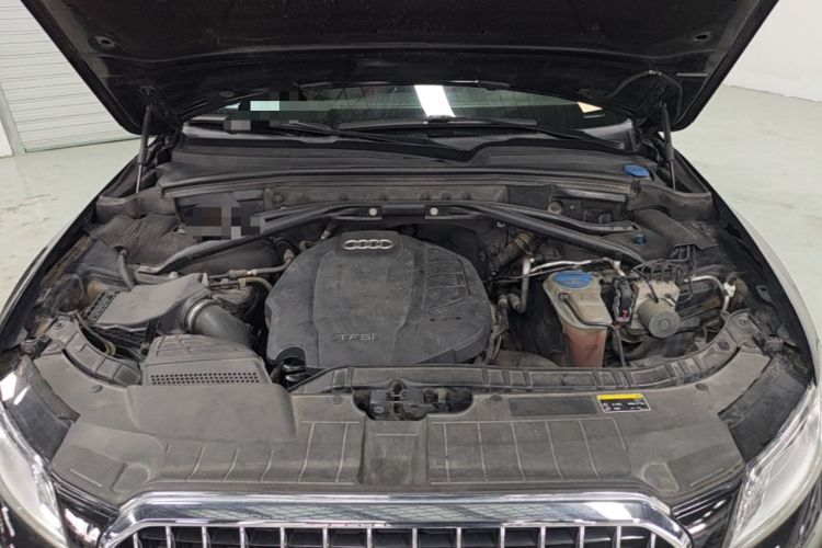Used Audi Q5 2017 40 TFSI Technology Edition Engine Bay