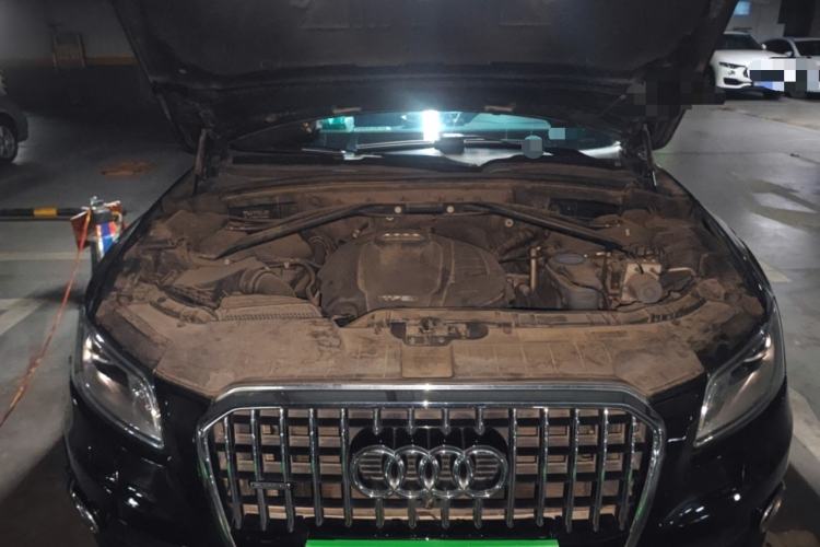 Used Audi Q5 2017 40 TFSI Technology Edition Engine Bay