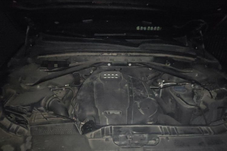 Used Audi Q5 2017 40 TFSI Comfort Model Engine Bay