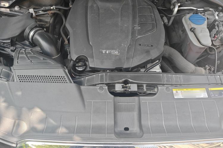Used Audi Q5 2017 Plus 40 TFSI Ambition Model Engine Bay