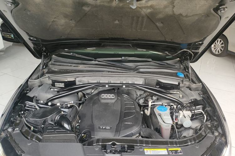 Used Audi Q5 2017 Plus 40 TFSI Technology Model Engine Bay