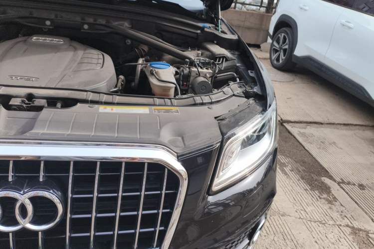 Used Audi Q5 2017 Plus 40 TFSI Technology Model Engine Bay Left