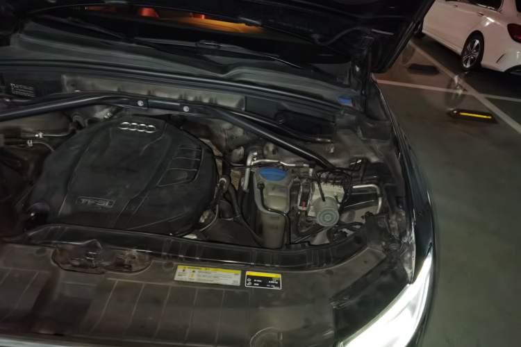 Used Audi Q5 2017 Plus 40 TFSI Technology Model Engine Bay Left