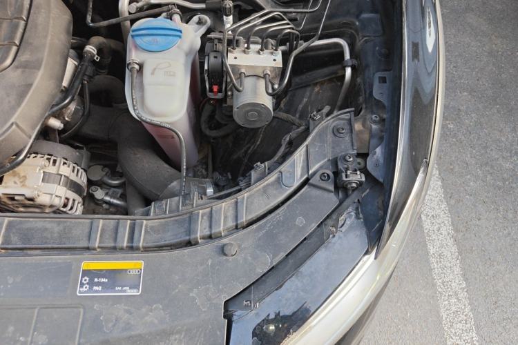 Used Audi Q5 2017 Plus 40 TFSI Technology Model Engine Bay Left