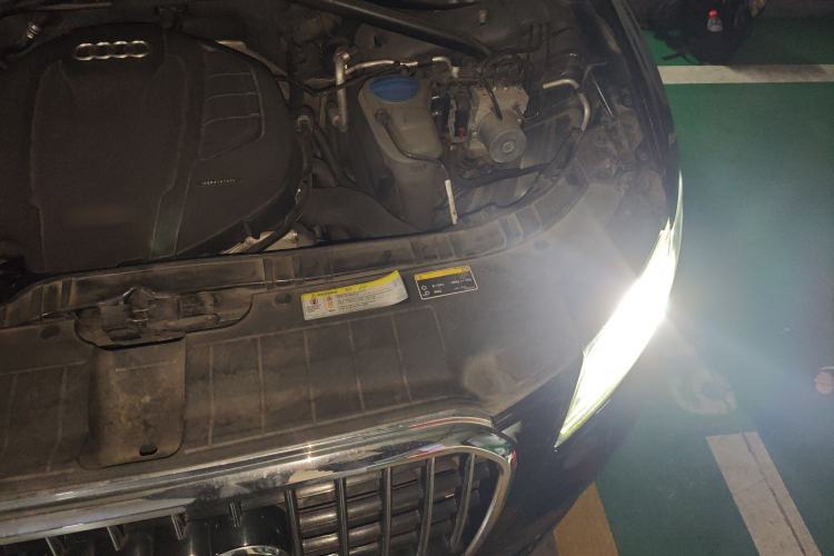 Used Audi Q5 2017 40 TFSI Comfort Model Engine Bay Left